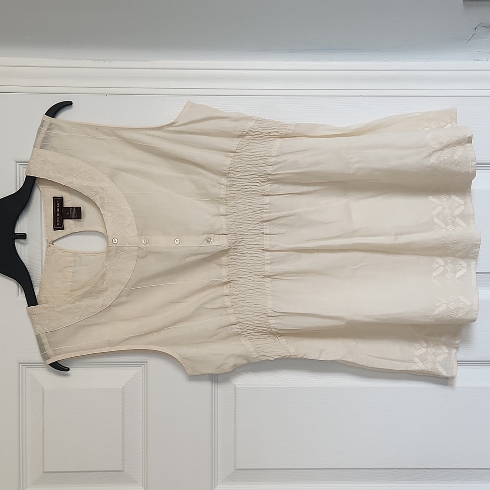 Bit & Bridle Large 100% Cotton cream sleeveless top